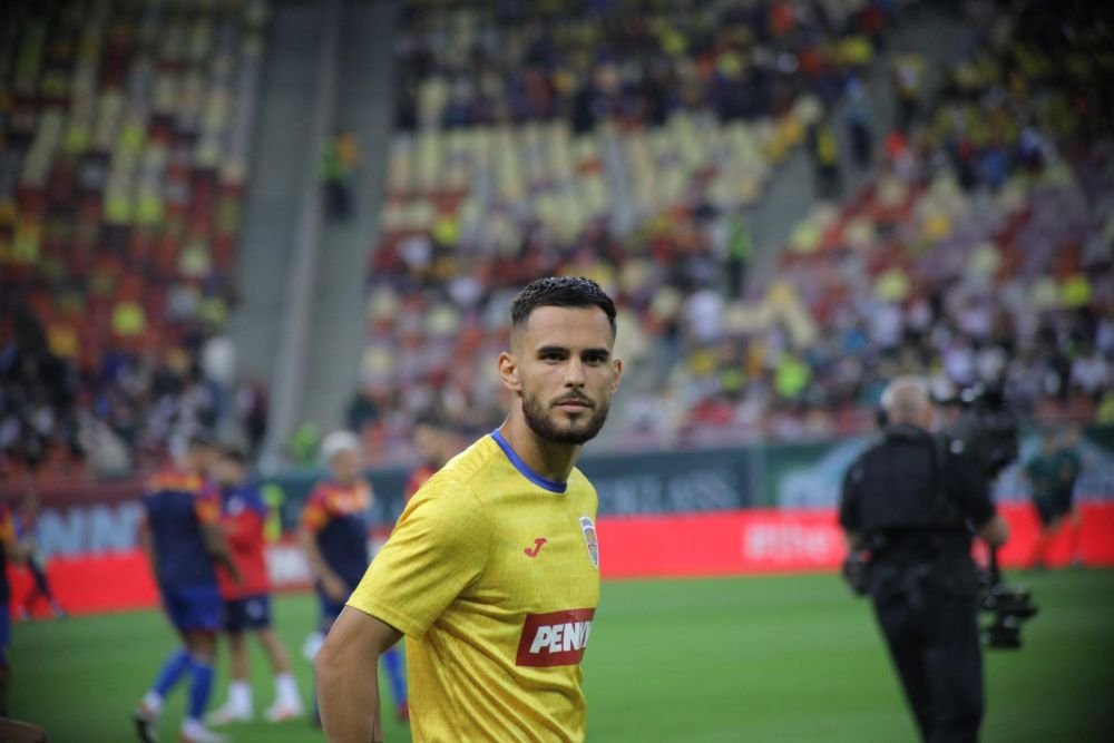 Tricolorii au ieșit la încălzire și au afișat un banner mare! Mesaj pentru copiii aflați pe Arena Națională_9