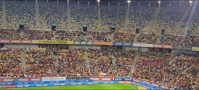 Copiii au încins atmosfera pe Arena Națională și au intonat din toți plămânii imnul României!_46