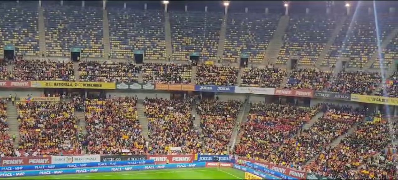 Copiii au încins atmosfera pe Arena Națională și au intonat din toți plămânii imnul României!_50
