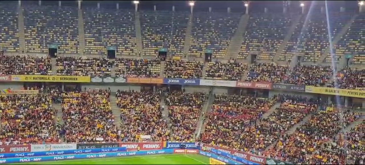 Copiii au încins atmosfera pe Arena Națională și au intonat din toți plămânii imnul României!_53