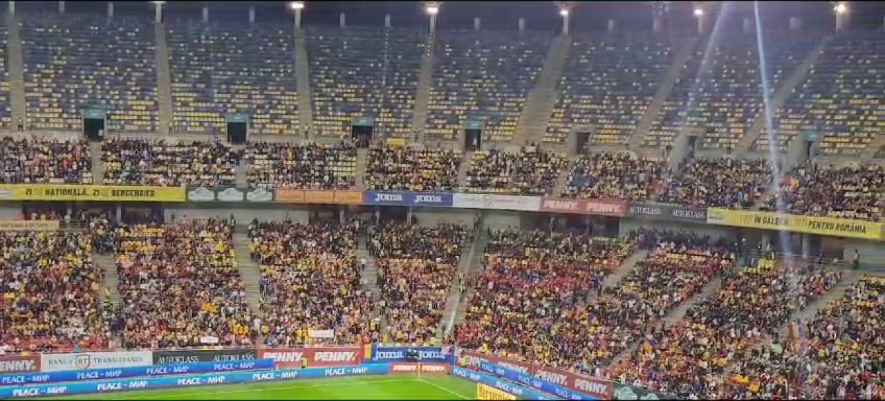 Copiii au încins atmosfera pe Arena Națională și au intonat din toți plămânii imnul României!_55