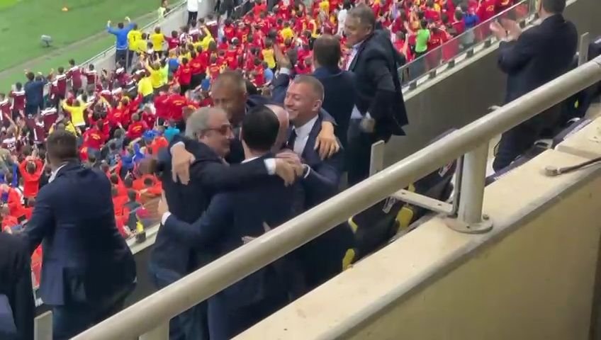 Explozie de bucurie! Cum au reacționat Burleanu și Stoichiță după golul lui Ianis Hagi_3