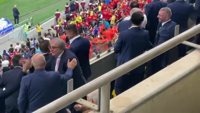 Explozie de bucurie! Cum au reacționat Burleanu și Stoichiță după golul lui Ianis Hagi_9