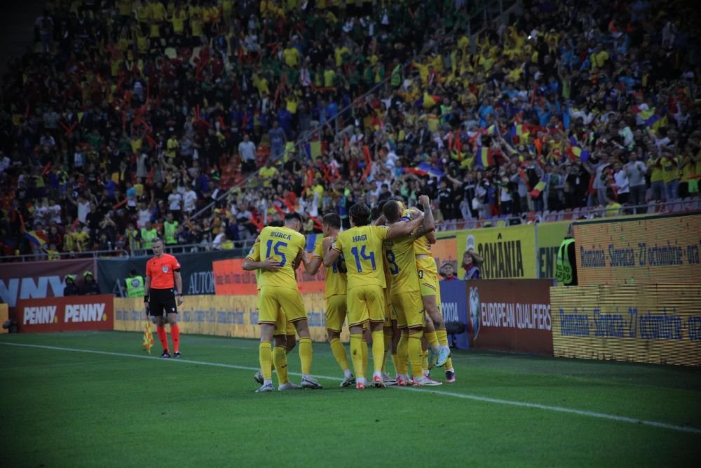 Rom&acirc;nia - Andorra 4-0 | Amintiri din copilărie! Tricolorii, lideri &icirc;n grupa mică! Spectacol sub privirile a peste 20.000 de copii