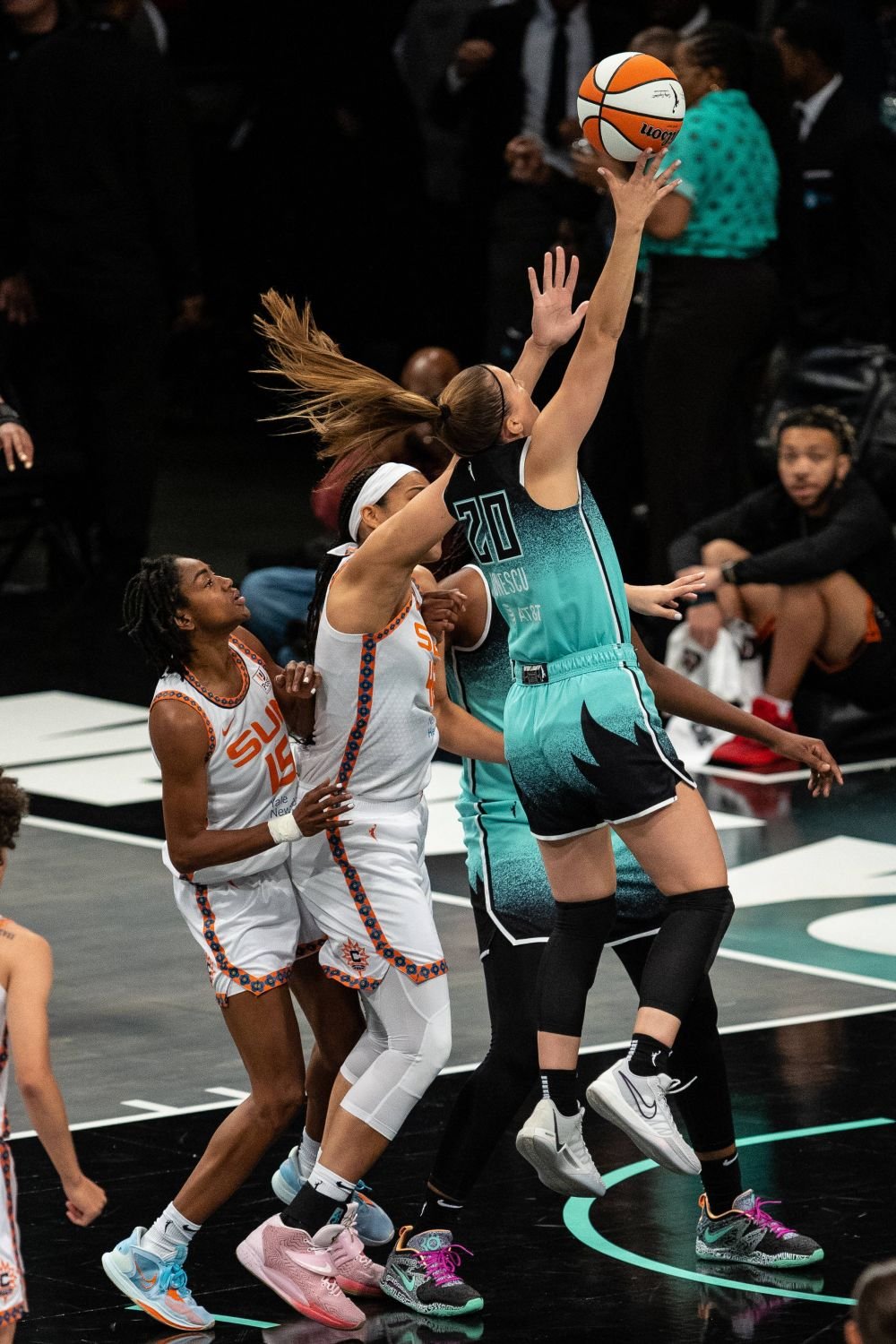 Sabrina, bat-o vina! Sabrina Ionescu, ”strălucitoare” în finala campionatului WNBA, New York Liberty - Las Vegas Aces_8