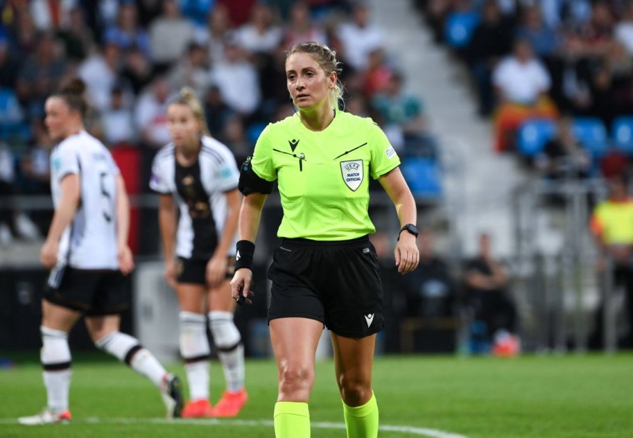 Alina Peșu o va arbitra pe Real Madrid în Champions League!_13