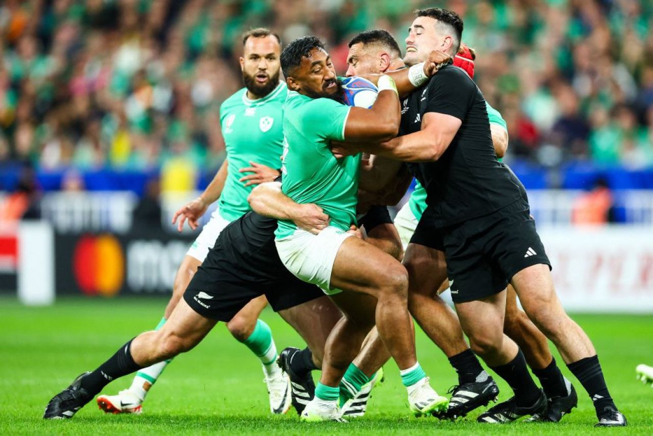 Uriașul devastat de durere. Cum a fost surprins Bundee Aki după eliminarea de la Cupa Mondială de rugby _9