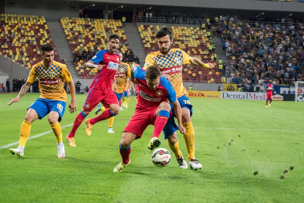 &rdquo;&Icirc;i spălăm pe creier și FCSB e Steaua&rdquo;! Fostul fotbalist al lui Gigi Becali a vorbit despre &rdquo;războiul&rdquo; dintre cele două cluburi