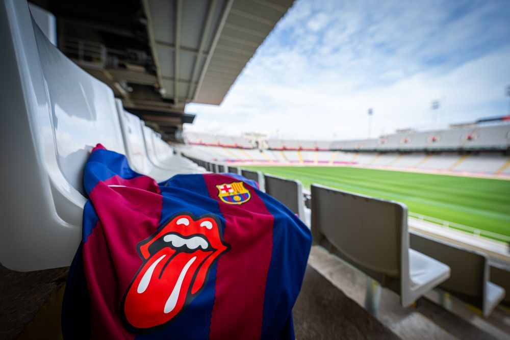 Să fie rock și fotbal! FC Barcelona a lansat tricourile în ediție limitată pentru El Clasico _4