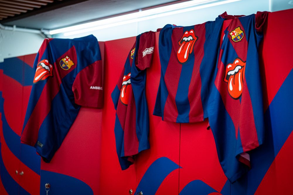 Să fie rock și fotbal! FC Barcelona a lansat tricourile în ediție limitată pentru El Clasico _5