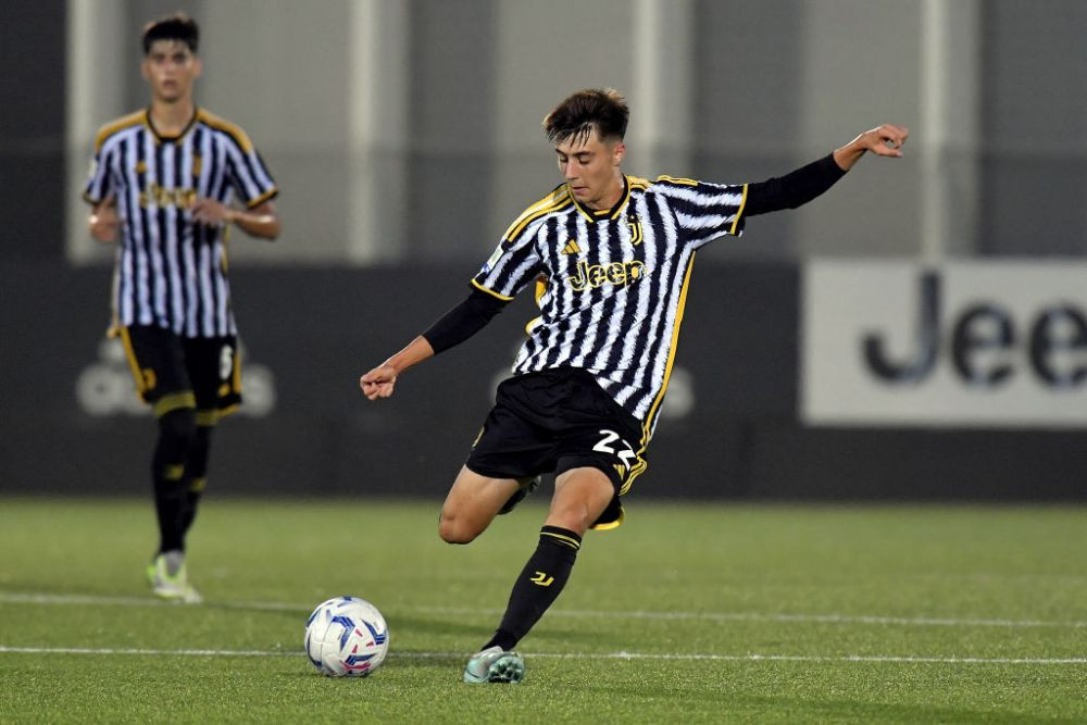 Mai avem un rom&acirc;n la Juventus! Cine este t&acirc;nărul fotbalist asemănat cu o legendă a torinezilor