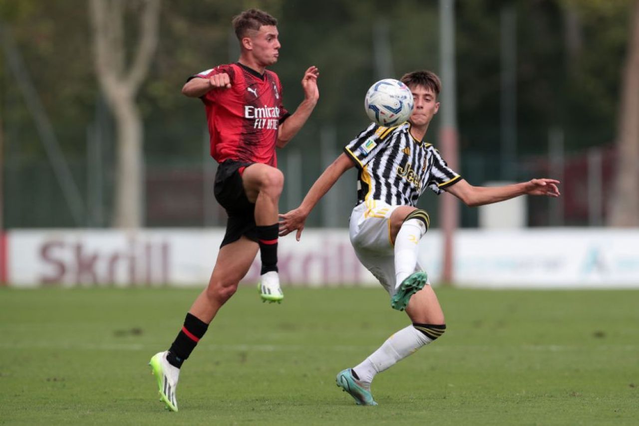 Mai avem un român la Juventus! Cine este tânărul fotbalist asemănat cu o legendă a torinezilor_4