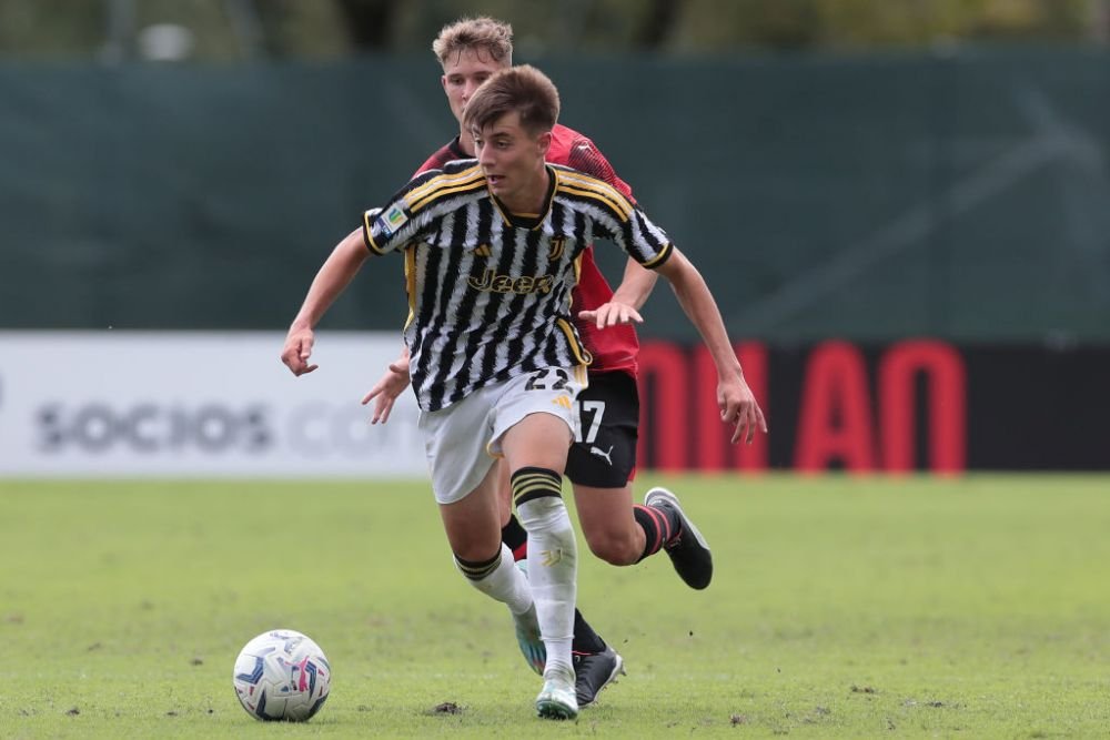 Mai avem un român la Juventus! Cine este tânărul fotbalist asemănat cu o legendă a torinezilor_5