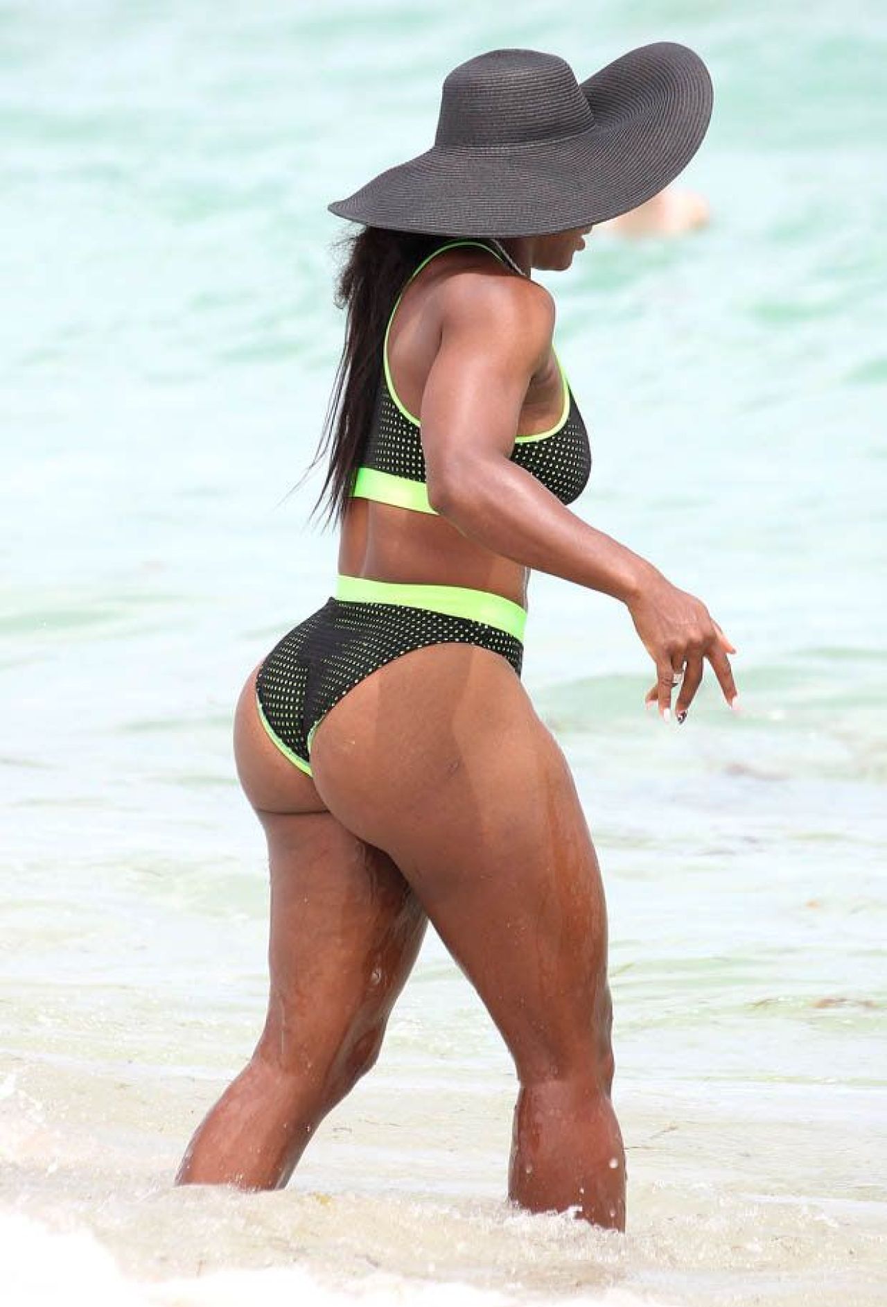 Serena Williams va scrie două cărți despre viața sa pe teren și în afara lui_16