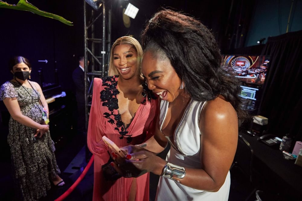 Serena Williams va scrie două cărți despre viața sa pe teren și în afara lui_67
