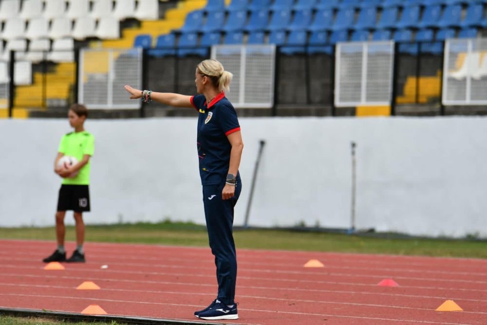 După 0-8 cu Austria, naționala U17 a scăpat ceva mai ieftin cu Germania! Cum arată selecționera Nina Anca_11