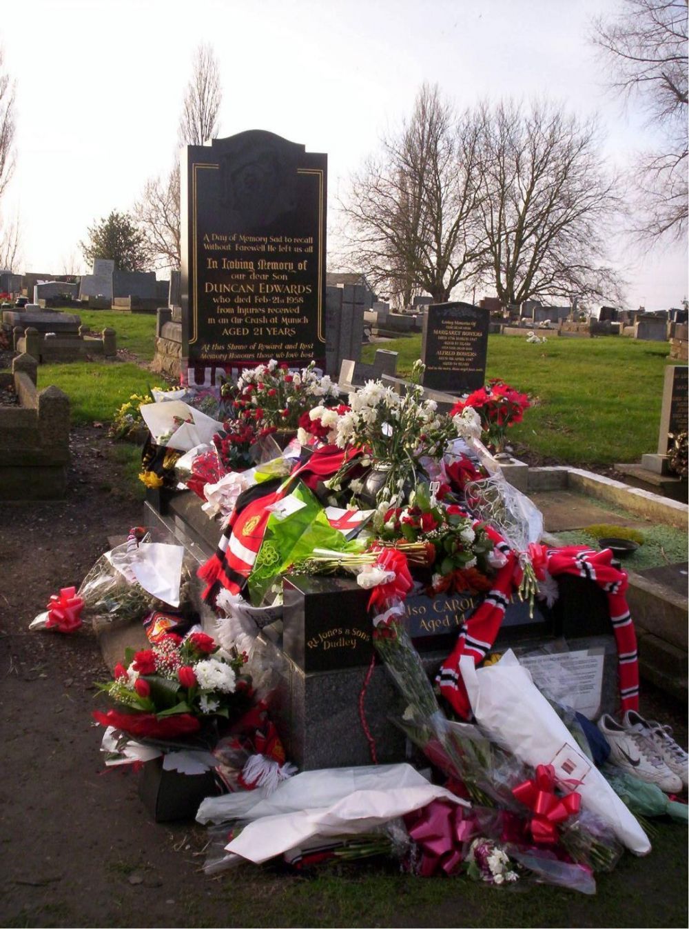Cătălin Oprișan face o plecăciune în fața gloriei de la Manchester United. Sir Bobby Charlton: de la ”The Busby Babes” la ultimul supraviețuitor al tragediei de la München_2