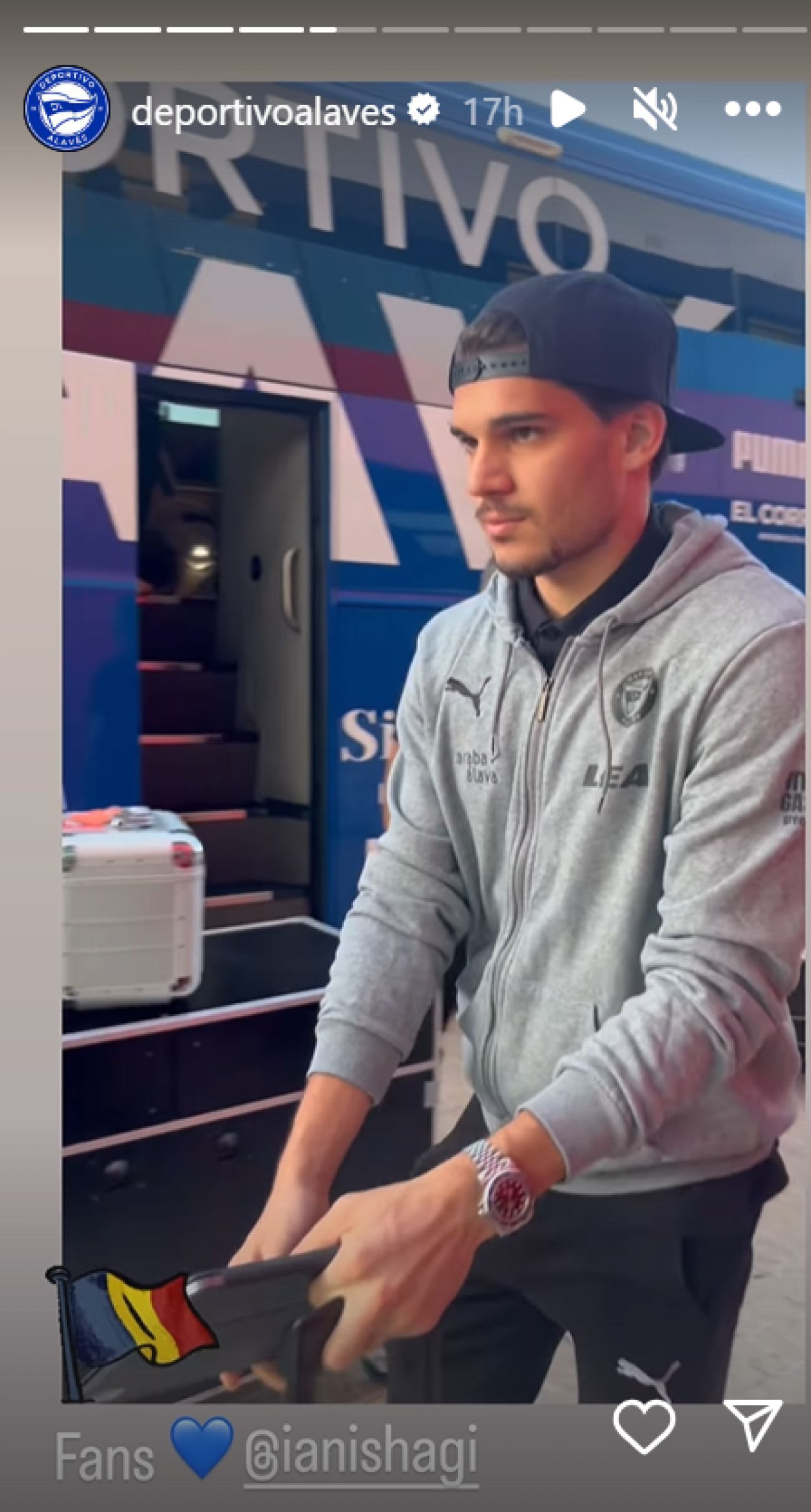 Ianis Hagi, asaltat de fani în Spania_6
