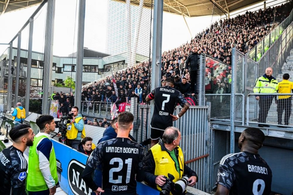 Ajax - Utrecht a fost întrerupt în minutul 89! Motivul bizar pentru care arbitrul a oprit jocul_3