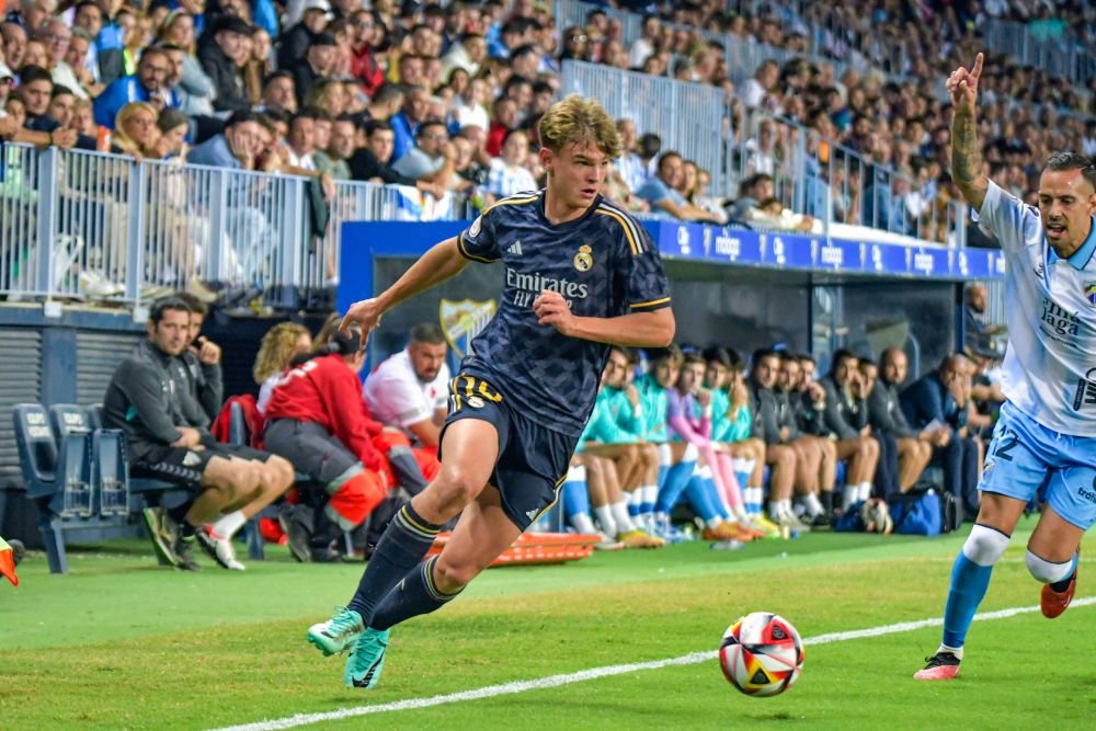 Peste 25.000 de fani în liga a treia! Ajunsă în fotbalul mic, fosta sfert-finalistă de UCL bate record după record_6