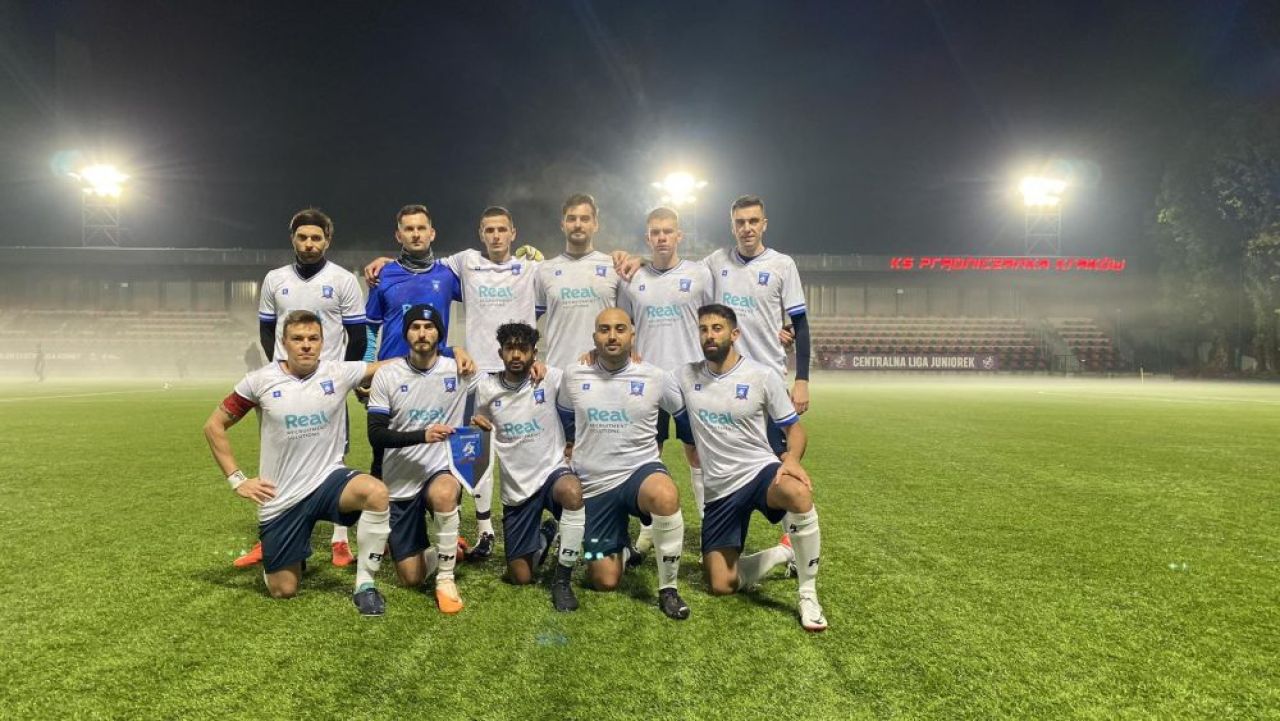 Echipa fondată de un român din Polonia a jucat aseară în cupele europene și așteaptă „meciul meciurilor” cu United!_1