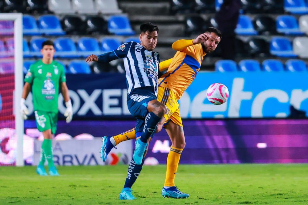 E gitan, a jucat pentru Franța, e legendă în Mexic și a anunțat că se retrage din fotbal la 39 de ani!_9