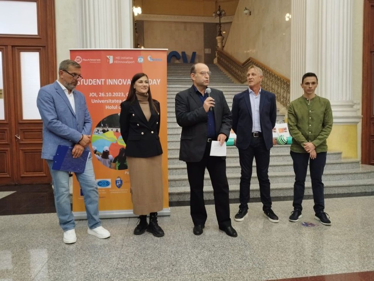 Student Innovation Day! Universitatea din Craiova a organizat un eveniment și l-a invitat pe Emil Săndoi.