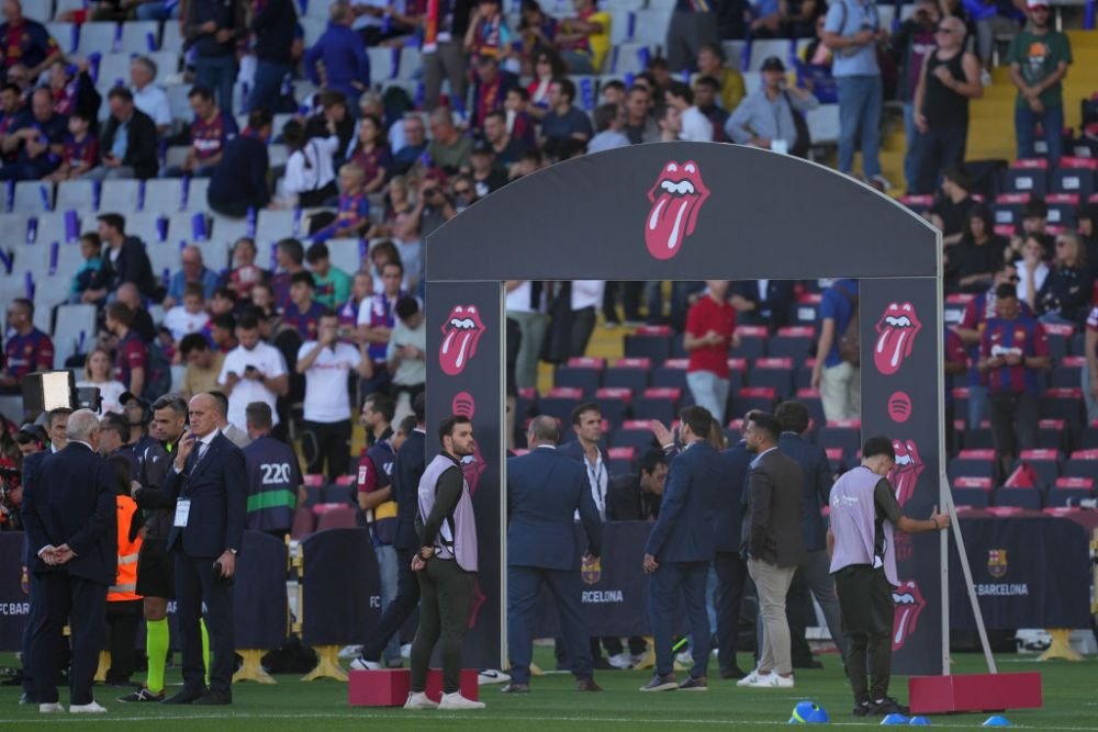 Clasicii la El Clasico! Moment spectaculos cu The Rolling Stones în prim plan înainte de Barca - Real _2