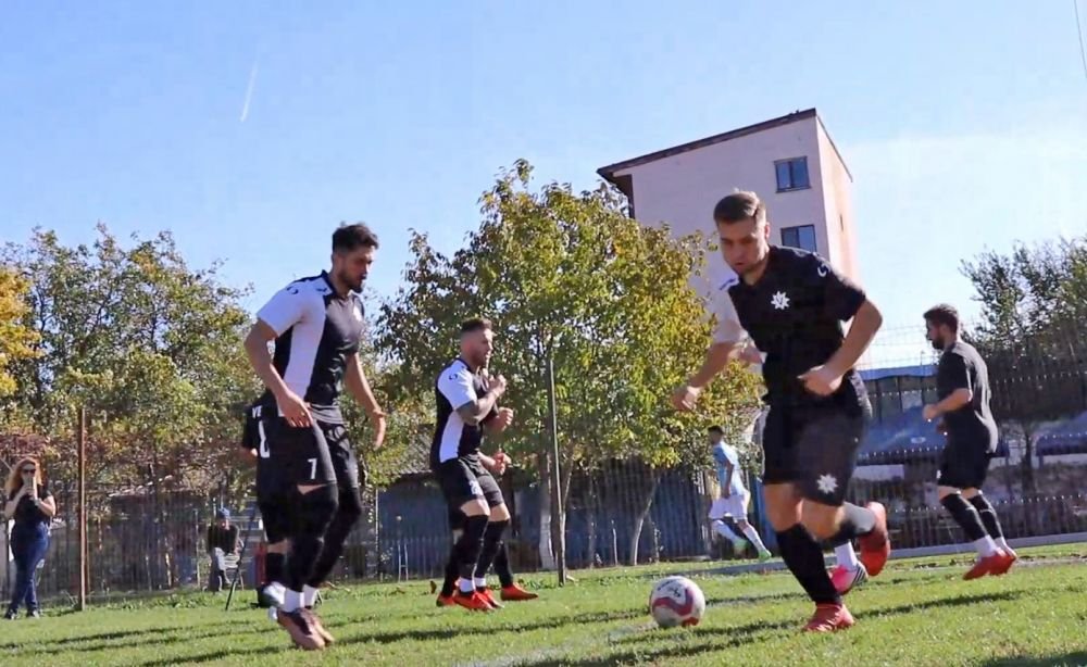 Mai avem un singur club de fotbal care joacă în competițiile europene. 