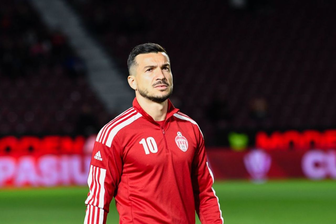 „Și dacă marca, îl schimbam!” Cosmin Matei, umilit în Cupă: de ce l-a scos Ciobotariu în minutul 14 la Hunedoara_18