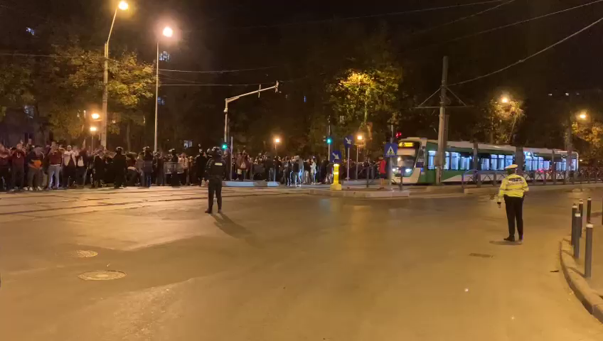 Suporterii Rapidului s-au strâns în Ghencea! Atmosferă nebună înainte de meciul cu CSA Steaua_7