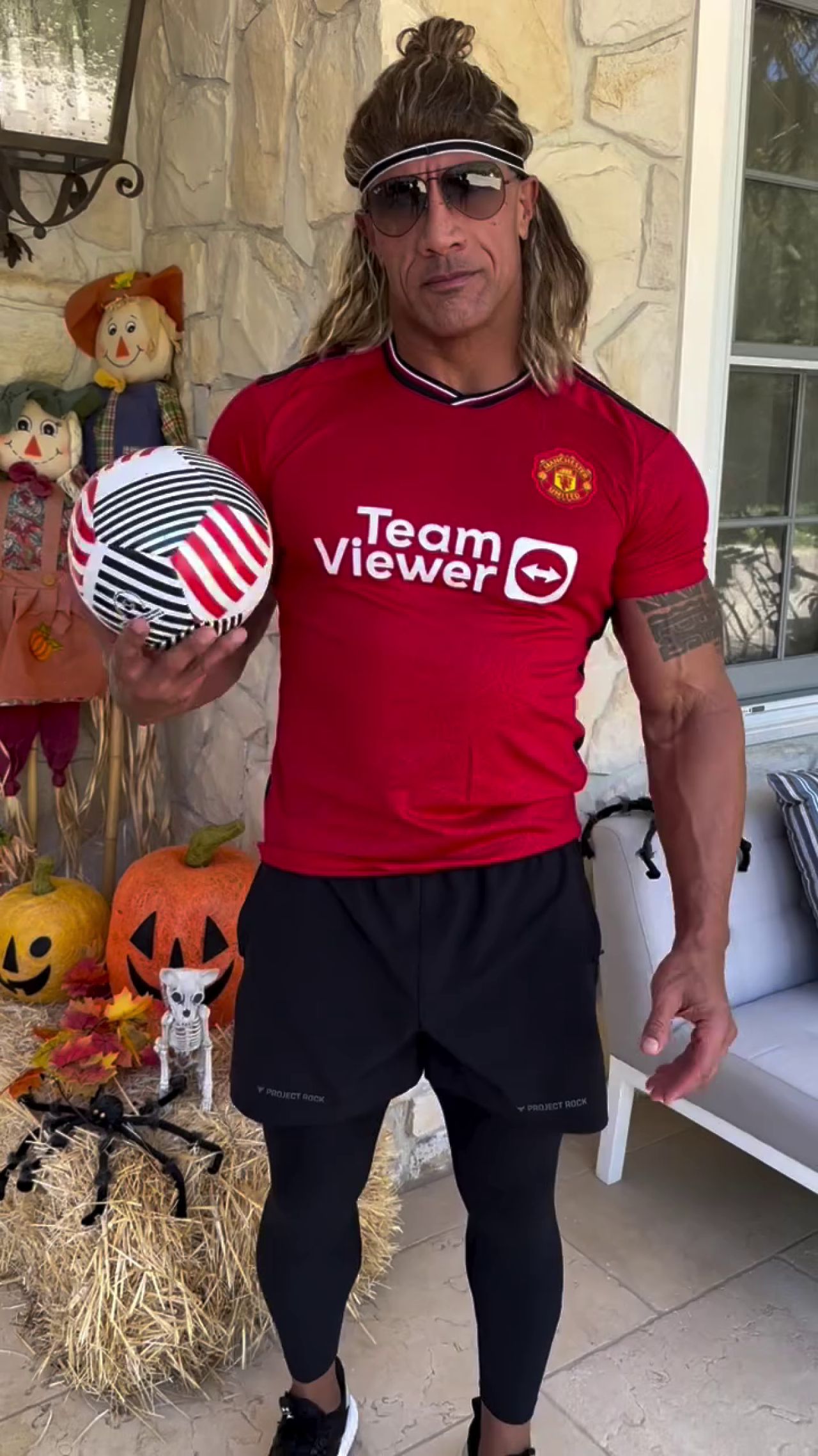 The Rock, apariție fabuloasă de Halloween! Fotbalistul în care s-a deghizat unul dintre cei mai bine plătiți actori ai lumii _21