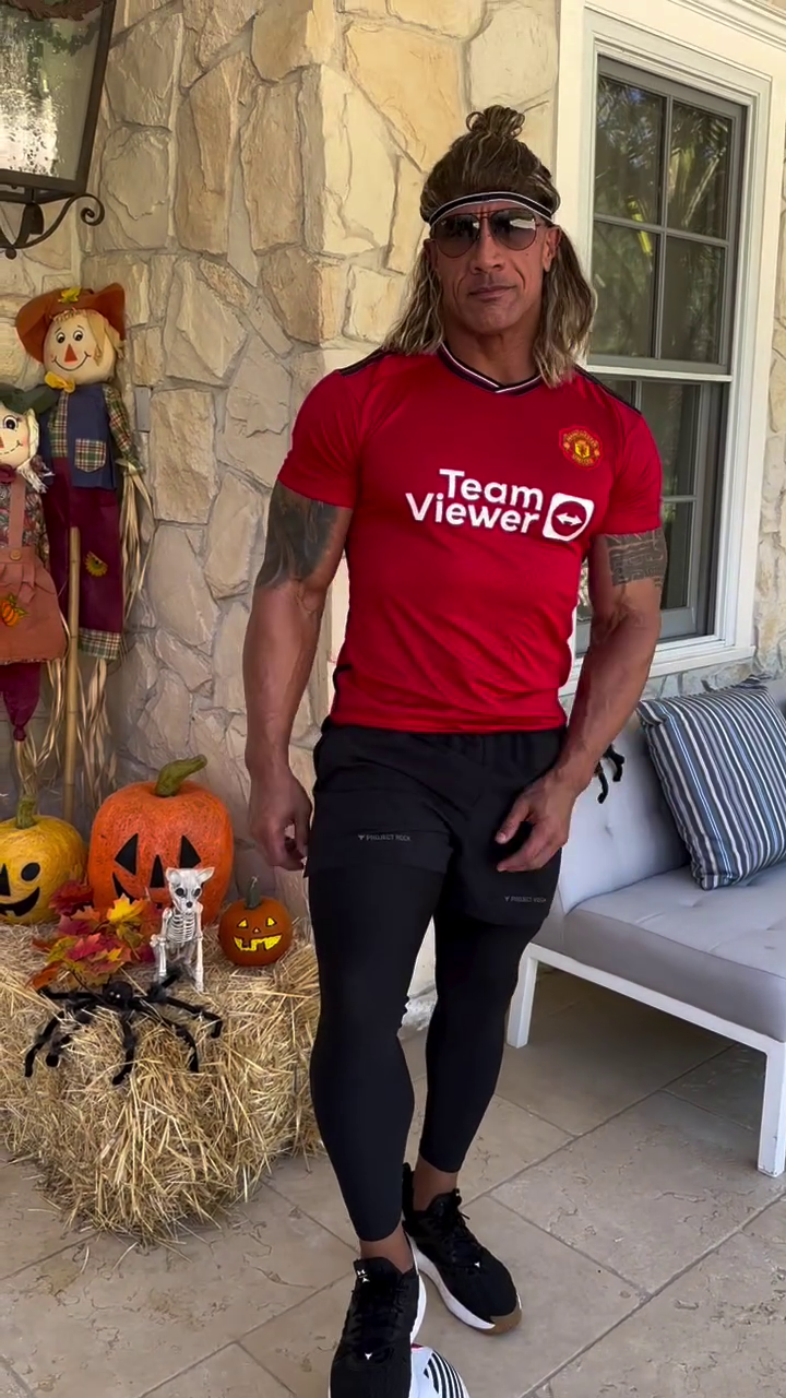 The Rock, apariție fabuloasă de Halloween! Fotbalistul în care s-a deghizat unul dintre cei mai bine plătiți actori ai lumii _26