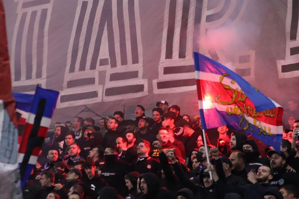 Atmosferă incendiară în Ghencea! Fanii Stelei au pregătit un show pirotehnic pentru derby-ul cu Rapid_6