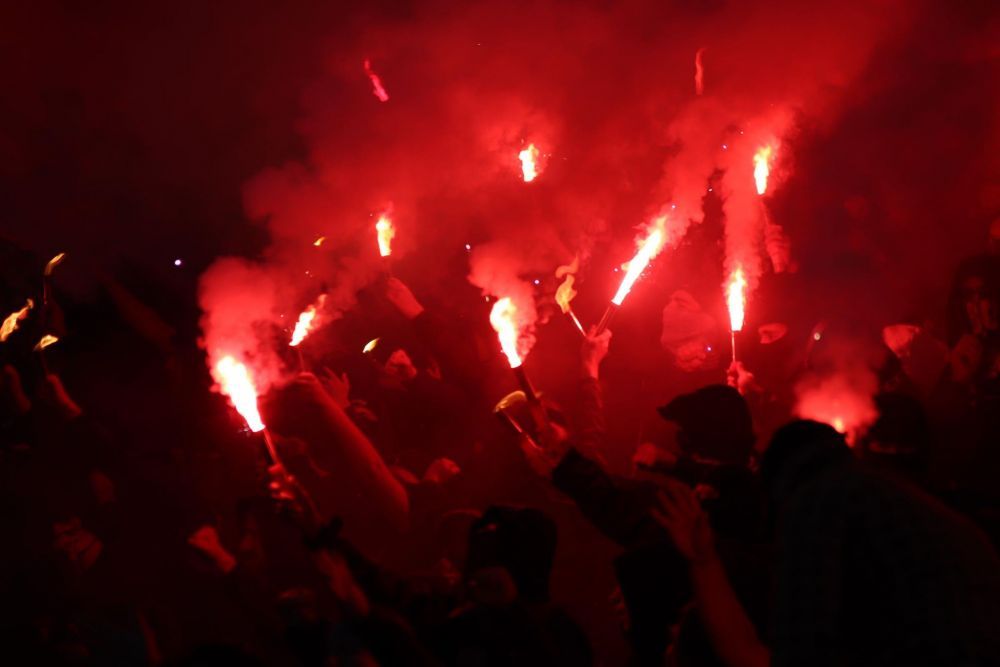 Atmosferă incendiară în Ghencea! Fanii Stelei au pregătit un show pirotehnic pentru derby-ul cu Rapid_15