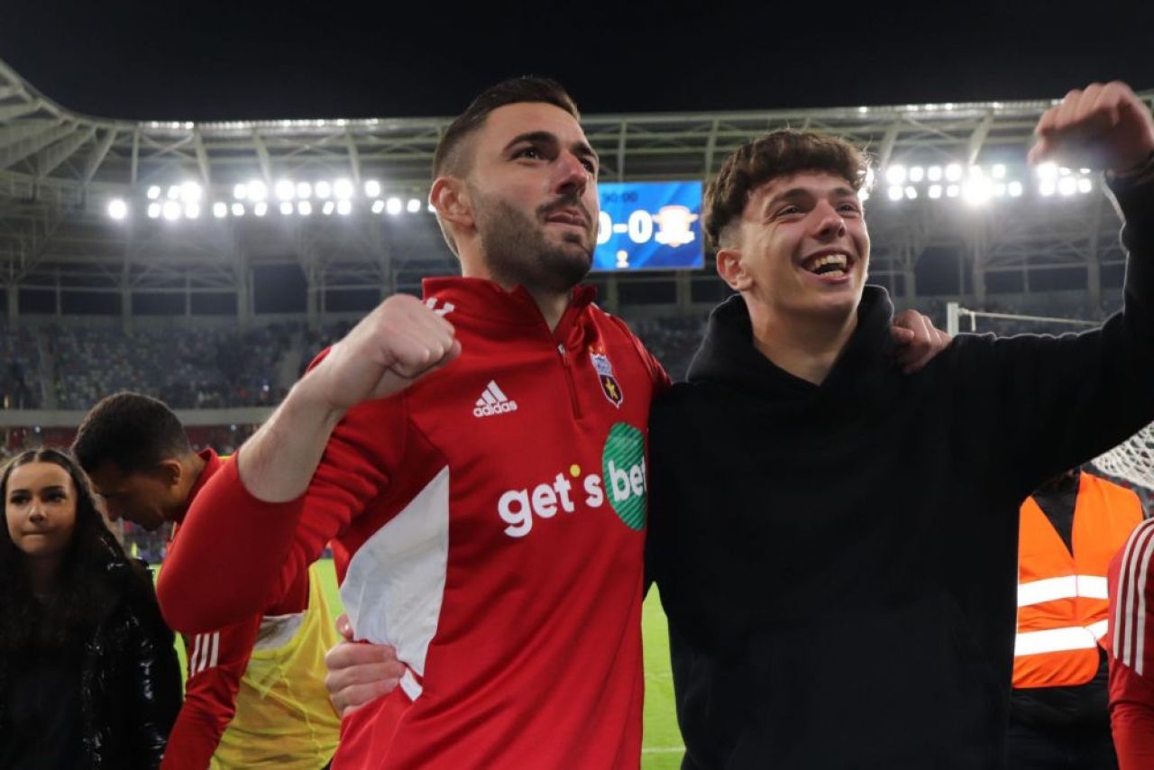 Ca după o victorie! Cum au sărbătorit jucătorii Stelei după egalul cu Rapid_5