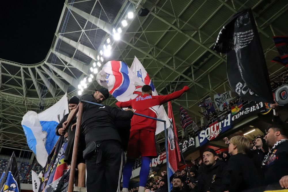 Hallo-win. Derby-ul dintre Steaua și Rapid, în imagini_94