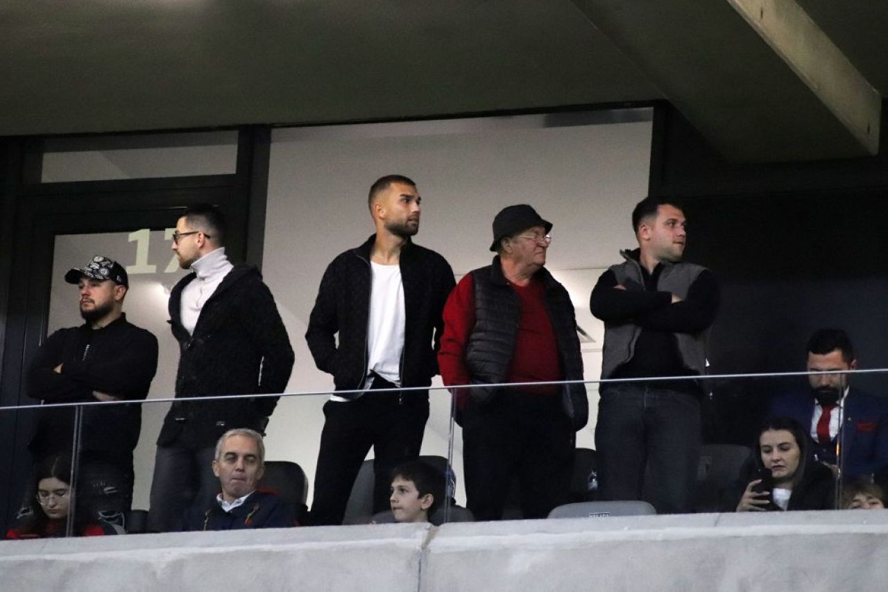 E căpitanul la Dinamo, dar a fost suporter de lux la Steaua - Rapid!_5