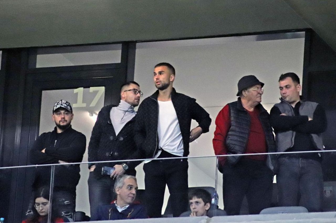E căpitanul la Dinamo, dar a fost suporter de lux la Steaua - Rapid!_8