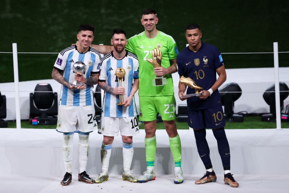 „Ar trebui să fie mândri că îl au! Va călca pe urmele lui Messi și Ronaldo!” Emiliano Martinez, elogii pentru Kylian Mbappe _3