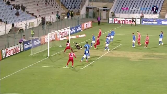 Ratarea anului în meciul Gloria Buzău - Farul! Peste poartă din doi metri_4