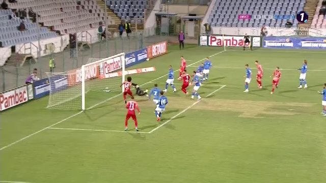 Ratarea anului în meciul Gloria Buzău - Farul! Peste poartă din doi metri_15