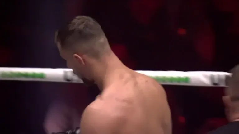 K.O. spectaculos al lui Ștefan Lătescu în gala Glory! Cum și-a doborât adversarul