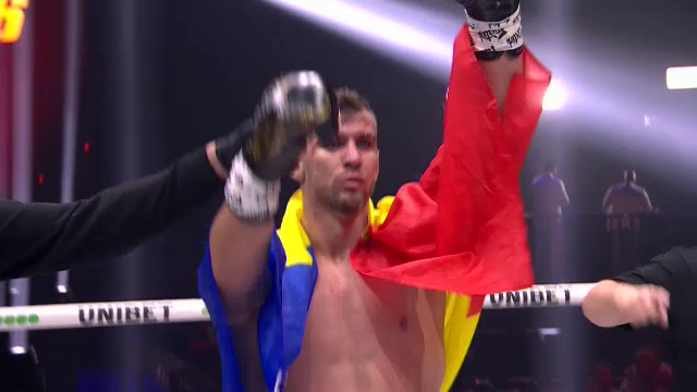 K.O. spectaculos al lui Ștefan Lătescu în gala Glory! Cum și-a doborât adversarul _4