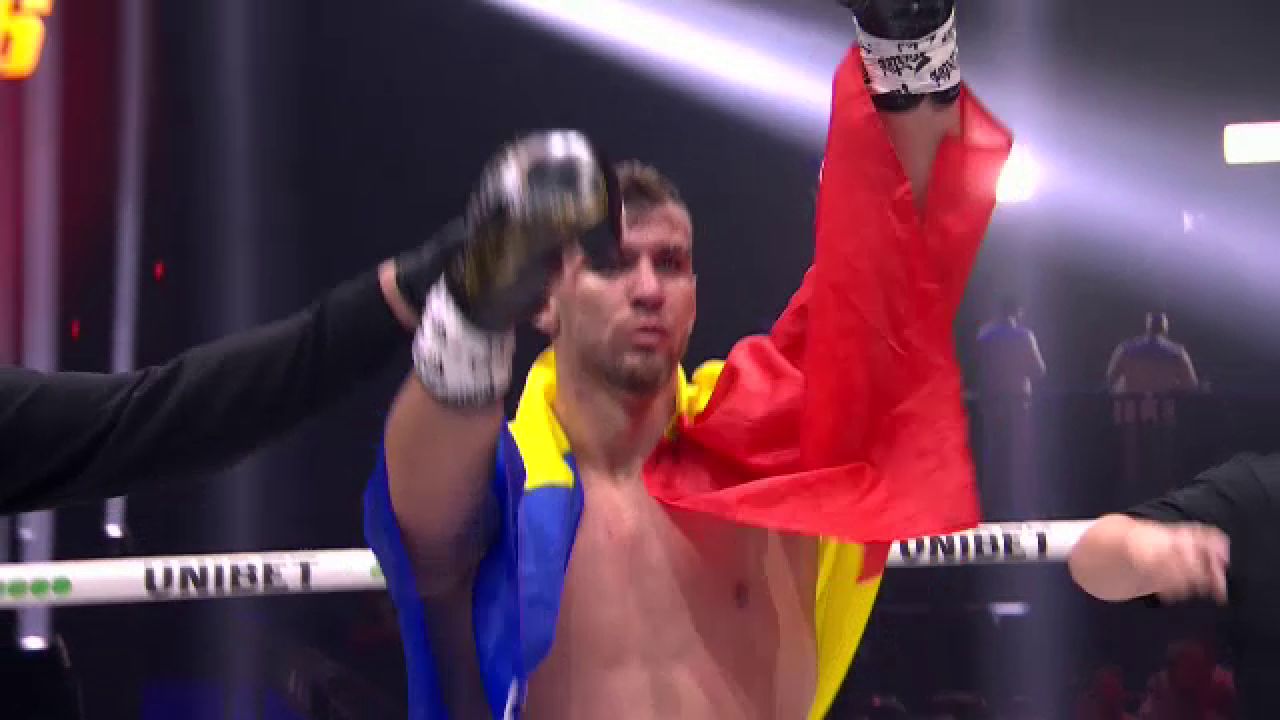 K.O. spectaculos al lui Ștefan Lătescu în gala Glory! Cum și-a doborât adversarul _4