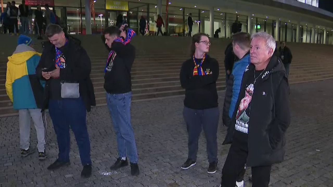 „Fii patron, nu antrenor!” Protest anti-Becali înainte de FCSB - Rapid _5