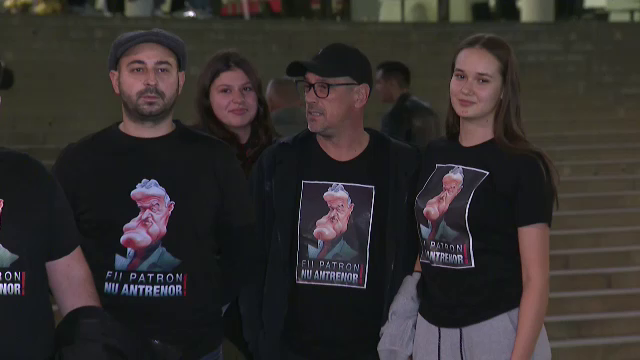 „Fii patron, nu antrenor!” Protest anti-Becali înainte de FCSB - Rapid _10