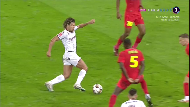 Jayson Papeau a zguduit defensiva FCSB-ului și a redus Arena Națională la tăcere cu un gol splendid_17