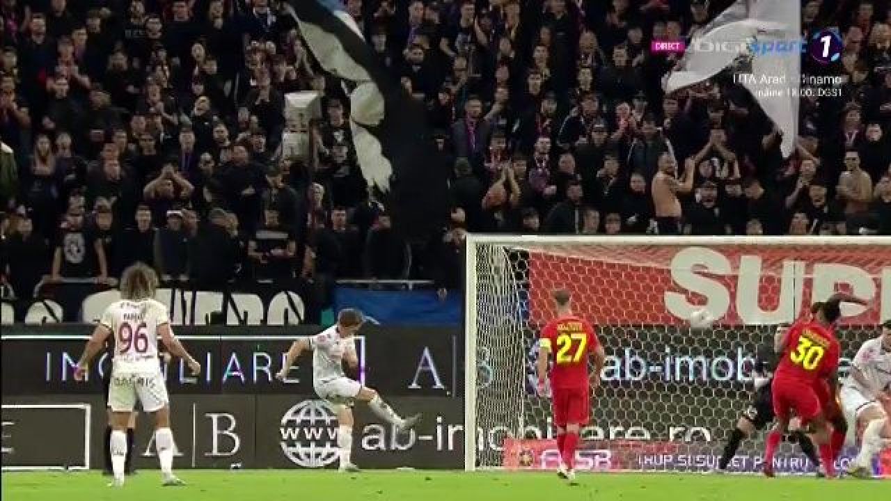 Paul Iacob, gol de generic în FCSB - Rapid! Apărarea vicecampioanei, dată dispărută_10