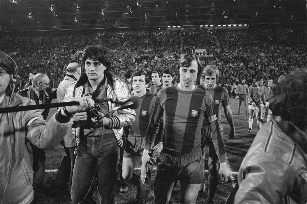 Cătălin Oprișan scrie despre 50 de ani trecuți de la debutul lui Cruyff la FC Barcelona, când nimeni nu se aștepta. ”Dați foaia, joc! N-o dați, nu joc! E clar?”_5